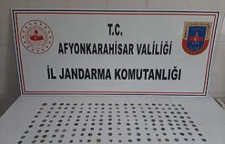 Tarihi eser kaçakçısı dinlenme tesisinde 214 adet...