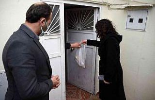 Tarsus Belediyesi, askıda et ve peyniri ihtiyaç...