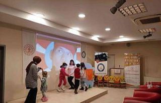 Tatilde öğrenciler kütüphaneyi tercih ediyor