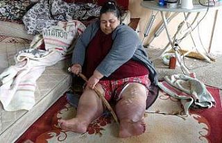 Tek odalı evde hasta anneye engelli oğlu, devlet...