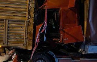 Tekirdağ’da iki tır çarpıştı, sıkışan sürücü...