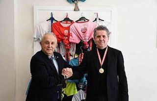 TEV Şükrü Şankaya Burs Fonu’yla kız öğrencilere...