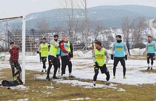 TKİ Tavşanlı Linyitspor ikinci yarıya hazır