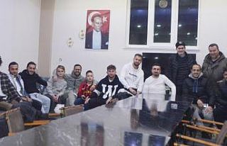 TKİ Tavşanlı Linyitsporlu futbolculardan galibiyet...