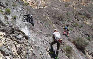 Türk tarihinin sembol isimleri dağcılık rotasında...