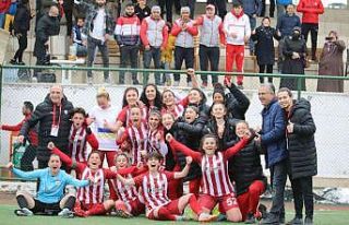 Turkcell Kadın Futbol Süper Ligi: Sivasspor: 2 -...