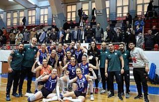 Türkiye Kadınlar Voleybol 1. Ligi: Çukurova Belediyesi:...