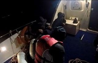 Üç olayda 37 düzensiz göçmen kurtarıldı