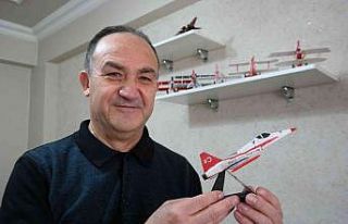 Uçaklara olan hayranlığını maketlere döktü