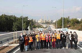 Üniversite Caddesi’ndeki yeni yol trafiğe açıldı