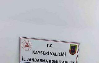 Uyuşturucu tacirleri jandarma operasyonu ile yakalandı