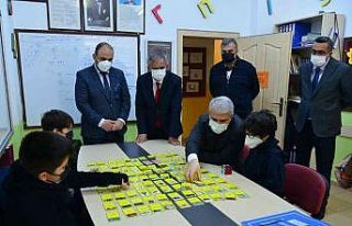 Vali Akın, Bilim Sanat Merkezinde incelemede bulundu