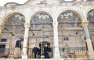 Vali Baruş, tadilattaki yeni camiyi inceledi