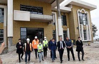 Vali Çuhadar, Samsat’ta kamu yatırımlarını...