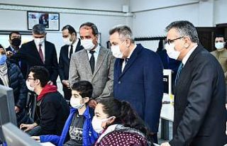 Vali Elban: "Daha çok öğrencimiz meslek eğitiminde...