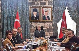 Vali Münir Karaloğlu başkanlığında Diyarbakır’ın...
