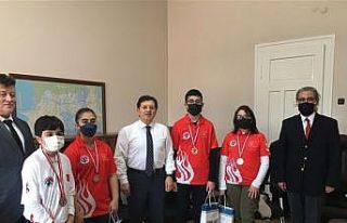 Vali Yardımcısı Gödekmerdan başarılı satranç...