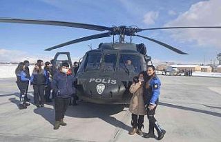 Vanlı çocuklar helikoptere bindi