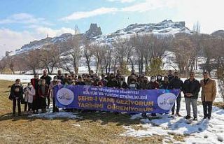 Vanlı öğrenciler için müze ve kale gezisi