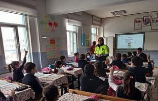 Vanlı öğrencilere trafik eğitimi