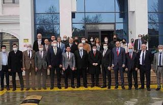 Yalova’da erişebilir belgesi alan kurumlara bayrakları...