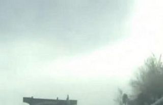 Yanıcı madde taşıyan tanker alev aldı, sürücüler...