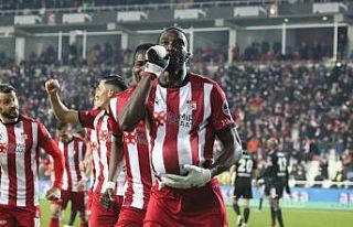 Yatabare gol sayısını 8’e yükseltti