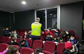 Yedisu’da öğrencilere trafik eğitimi verildi