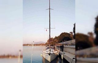 Yelkenli teknede 111 göçmen yakalandı