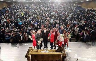 Yenimahalleliler Tiyatro Festivali’nde buluştu