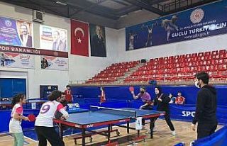 Yıldızlar masa tenisi müsabakaları sona erdi