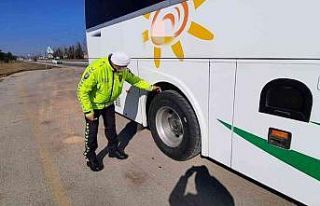 Yolcu taşıyan araçlarda kış lastiği ve emniyet...