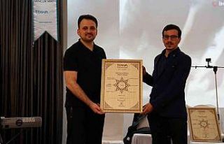 Yolda kalan sürücülere çay ikram eden imama TÜGVA’dan...