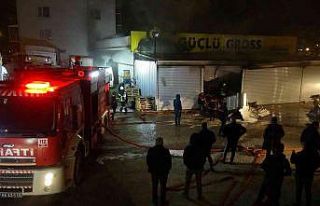 Yozgat’ta markette çıkan yangın korkuttu