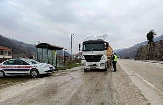 Yük ve yolcu taşıyan araca 32 araca 22 bin 900...