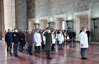 100. Yıl Sağlık Grubu’ndan Anıtkabir’e ziyaret