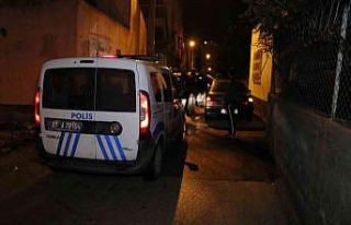 10 kilometre kaçtıktan sonra yakalanan otomobilden...