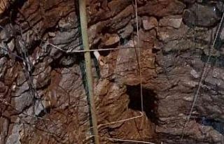 12 metre derinliğinde kuyuya traktörü ile düştü,...