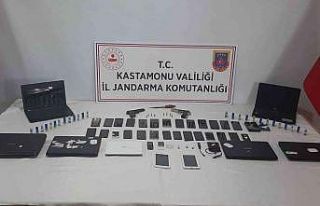 20 kişinin gözaltına alındığı DEAŞ operasyonunun...