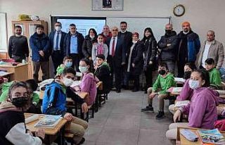 40 yıllık öğretmene ilk öğrencilerinden sürpriz...