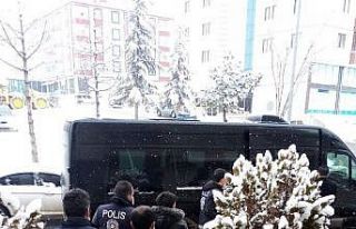 5 yabancı uyruklu şahıs sınır dışı edildi