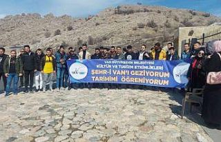 7 ülkeden 60 öğrenci Van’ı gezdi