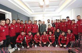A Milli Takım’dan, Ahmet Çalık’ın ailesine...