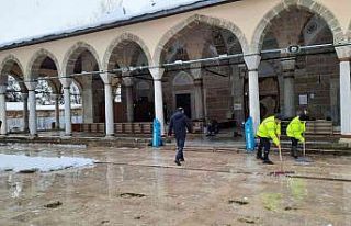 A Takımı karla mücadelede yoğun mesai harcıyor