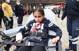 Adana’daki okullarda “Deprem anı ve tahliye tatbikatı”...