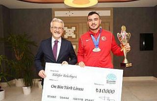 Adil Mısırcı Avrupa’dan madalya ile döndü