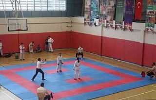 Afyonkarahisar’da ’Karate Grup Müsabakaları’...