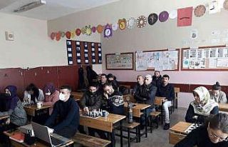 Ağrı’da öğretmenlere yönelik satranç eğitimi...