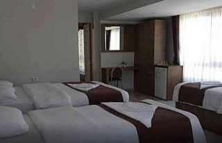 AK Partili Başkan şehir dışına sevk edilen hastalara...