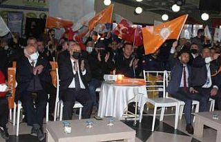 AK Partili mahalle başkanları Salihli’de eğitimden...
